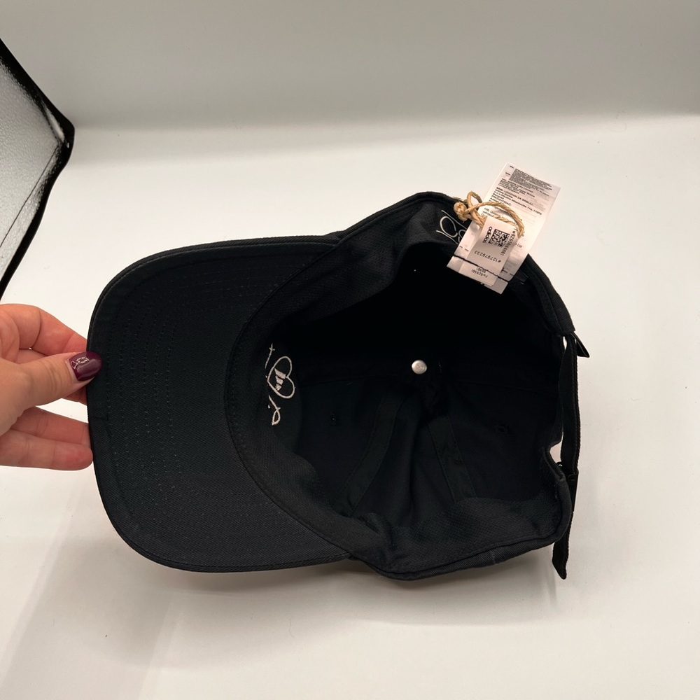 Adidas Women’s Coat of Arms Black White Golf Hat NWT Ponytail OSFW Cap - Picture 5 of 5